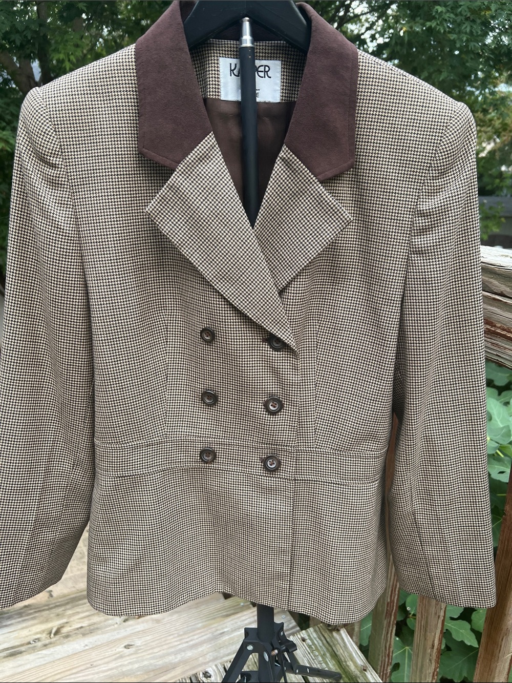 Kasper Brown Houndstooth Double-Breasted Blazer with Dark Brown Suede Collar